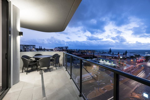 Ramada By Wyndham VetroBlu Scarborough Beach - ACT Tourism 27