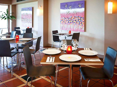 The Continental Hotel - ACT Tourism 31