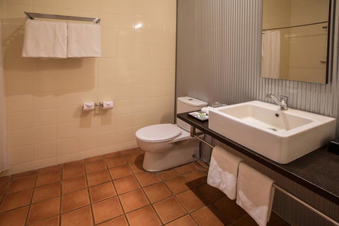 The Continental Hotel - ACT Tourism 39