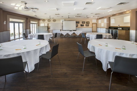 The Continental Hotel - ACT Tourism 19