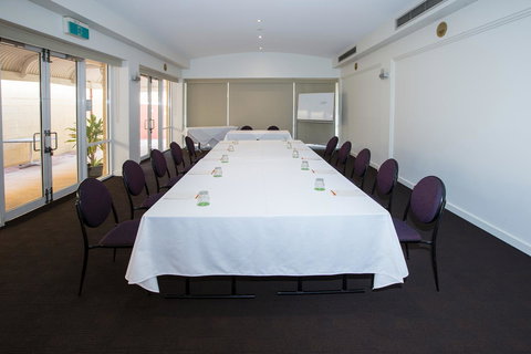 The Continental Hotel - ACT Tourism 23