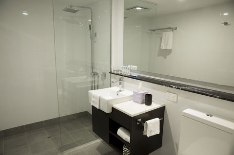 The Gerald Apartment Hotel - ACT Tourism 6