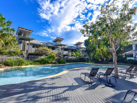 East On Byron - ACT Tourism 1