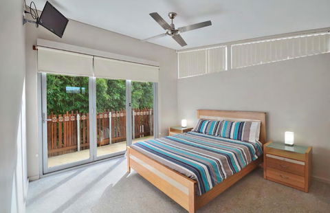 Crescent Head Spa Villa - ACT Tourism 3