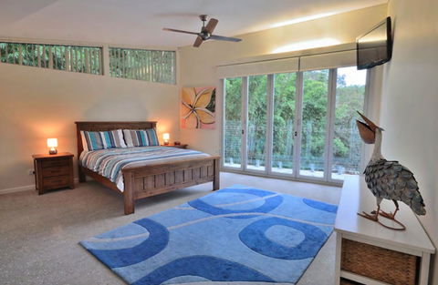 Crescent Head Spa Villa - ACT Tourism 2