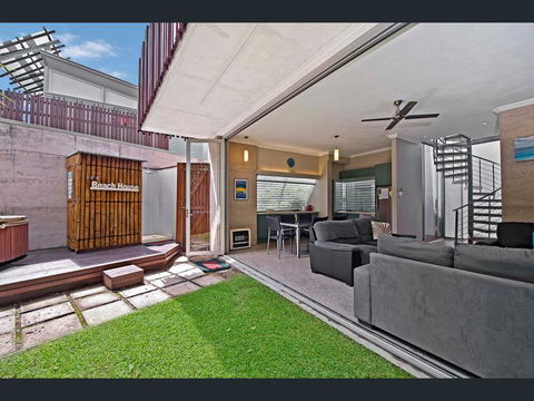 Crescent Head Spa Villa - ACT Tourism 10