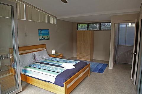Crescent Head Spa Villa - ACT Tourism 4