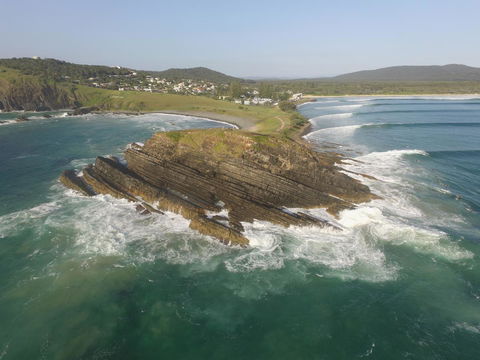 Crescent Head Spa Villa - ACT Tourism 19