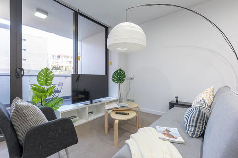 Inner City Stylish Apt Walk To Green Square - ACT Tourism 1