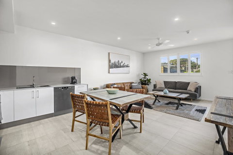 Rockpool 2 Sawtell Beach - Just Steps To Restaurants And 2 Min Stroll To Beach! - ACT Tourism 2