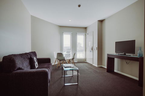 Crossroads Hotel - ACT Tourism 9