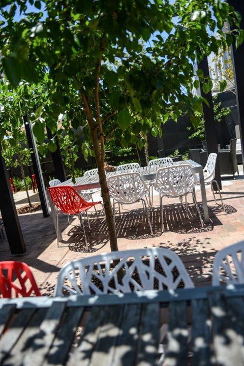 Crossroads Hotel - ACT Tourism 24