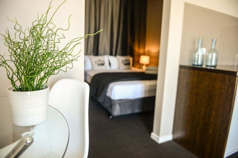 Crossroads Hotel - ACT Tourism 21