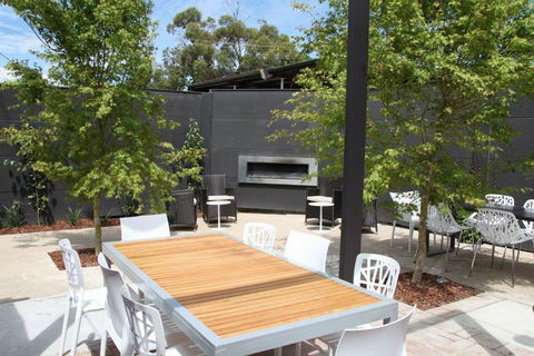 Crossroads Hotel - ACT Tourism 23