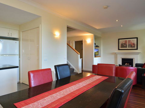 Villa Executive 2br Cypress DS Located Within Cypress Lakes Resort - ACT Tourism 5