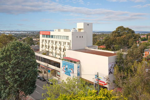Metro Hotel Miranda - ACT Tourism 1