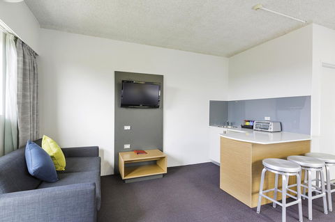 Metro Hotel Miranda - ACT Tourism 7