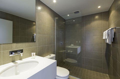 Metro Hotel Miranda - ACT Tourism 21