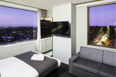 Metro Hotel Miranda - ACT Tourism 4