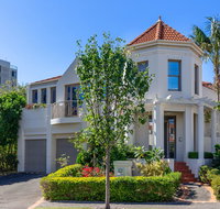 Kensington Self-Contained Modern House 89BROM - ACT Tourism