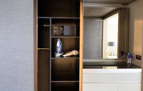 Hyatt Regency Sydney - ACT Tourism 8