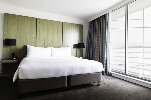 Hyatt Regency Sydney - ACT Tourism 13