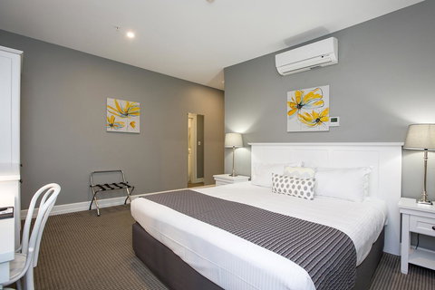 CH Boutique Hotel & Apartments, Ascend Hotel Collection - ACT Tourism 24