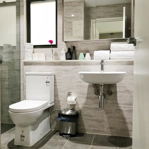 Modern & Cosy 2-Bedroom Apartment Hornsby - ACT Tourism 12