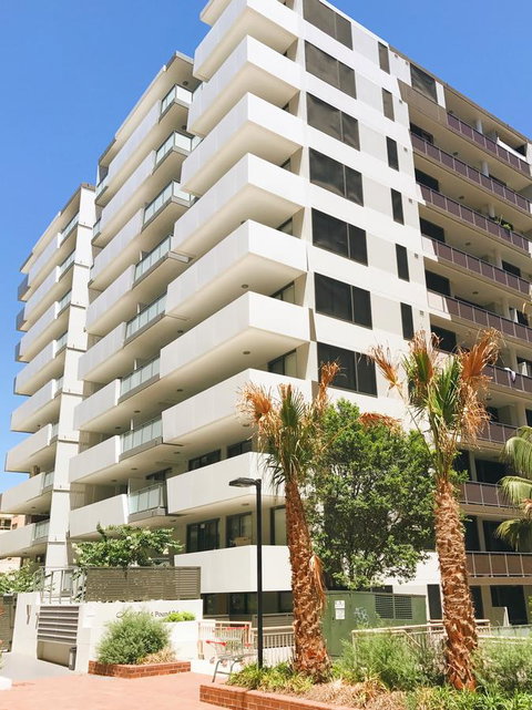 Modern & Cosy 2-Bedroom Apartment Hornsby - ACT Tourism 1