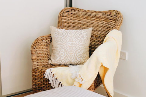 Modern & Cosy 2-Bedroom Apartment Hornsby - ACT Tourism 5