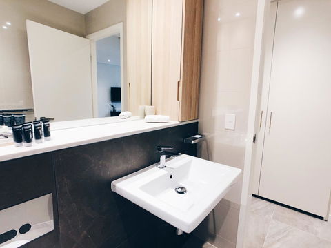 DD Apartments On Day - ACT Tourism 38