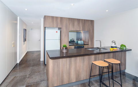 DD Apartments On Day - ACT Tourism 19