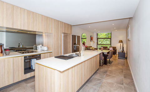 DD Apartments On Day - ACT Tourism 29
