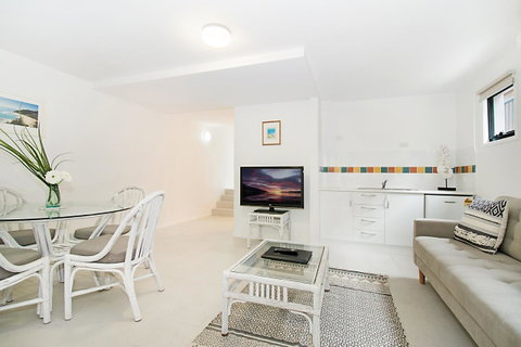 Gosamara Apartments - ACT Tourism 19