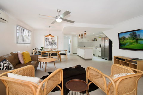 Gosamara Apartments - ACT Tourism 20