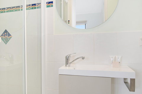 Gosamara Apartments - ACT Tourism 15