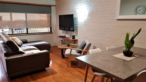 Great Escape Lofts - ACT Tourism 9