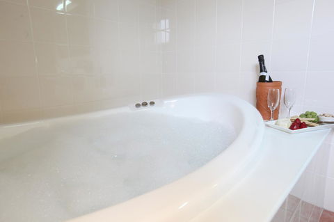 Great Escape Lofts - ACT Tourism 28