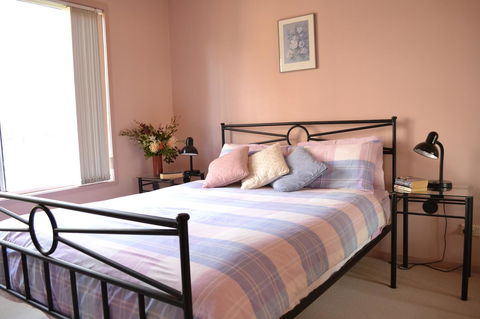 Bundle Hill Cottages - ACT Tourism 28