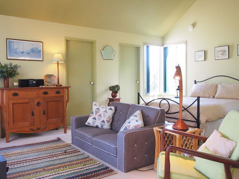 Bundle Hill Cottages - ACT Tourism 19