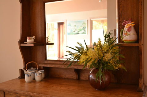 Bundle Hill Cottages - ACT Tourism 30