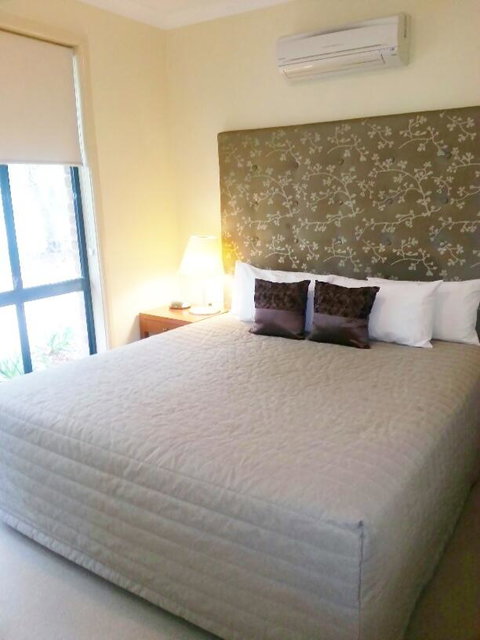 Potters Apartments - ACT Tourism 19