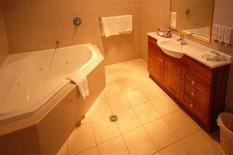 Potters Apartments - ACT Tourism 16