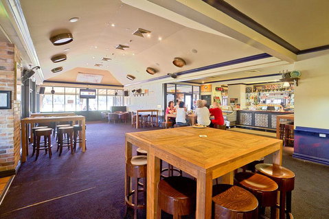 Potters Apartments - ACT Tourism 37