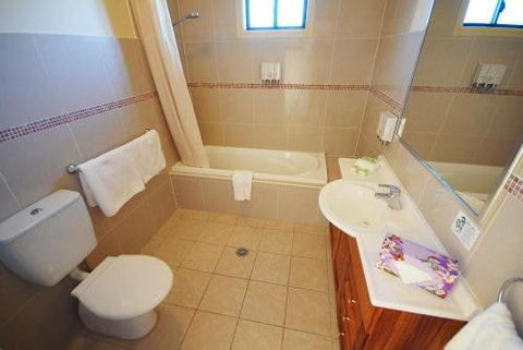 Potters Apartments - ACT Tourism 13