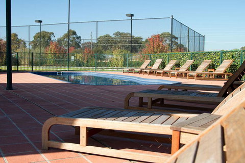 Potters Apartments - ACT Tourism 5