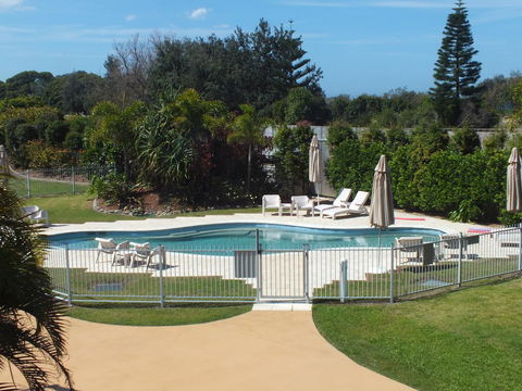 Pacific Marina Apartments - ACT Tourism 24