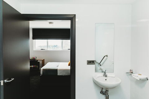 Coniston Hotel Wollongong - ACT Tourism 27