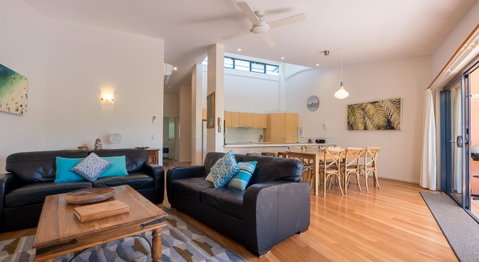 Byron Quarter Apartments - ACT Tourism 26