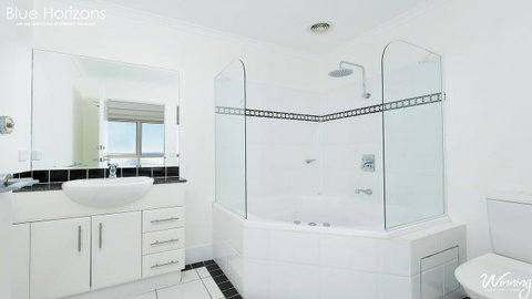 Blue Horizons, Unit 808, 41-45 Shoal Bay Road - ACT Tourism 14